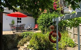 Little Gem With Private Hot Tub - Up To 25 Percent Off Ferry